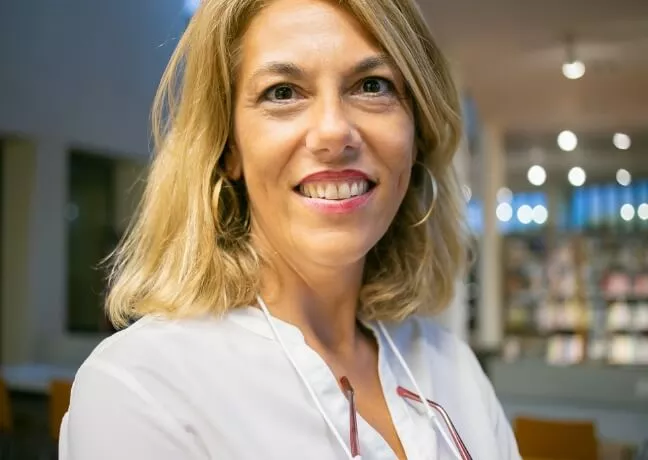 xabout1.jpg.pagespeed.ic.sBdkEuDZM5